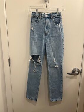 A&F 90s Straight Ultra High Rise